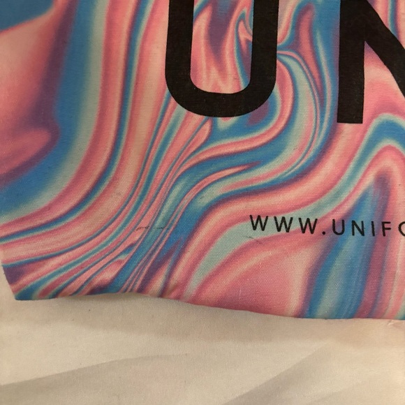 UNIF Melt Tote - Picture 2 of 3